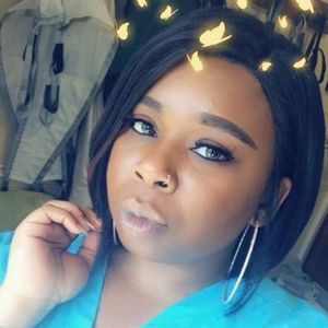 Meet your Posher, Arielle